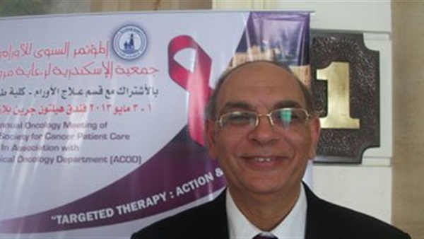 الدكتور حسين خالد