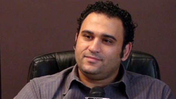 أكرم حسني