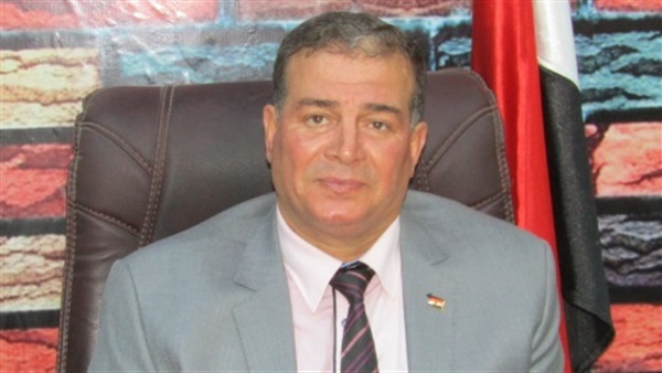 الدكتور عادل عبد