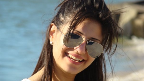 الفنانة منة فضالي