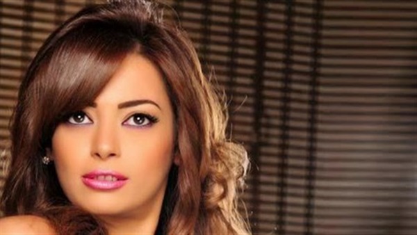 الفنانة داليا مصطفى