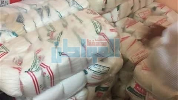 ضبط سكر داخل مخزن