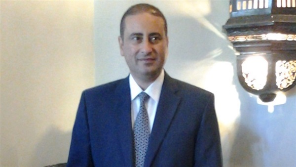 المستشار المستقيل