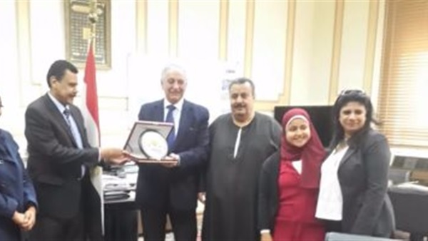 الدكتور أحمد أبو