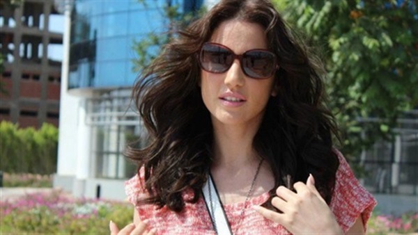 الفنانة درة