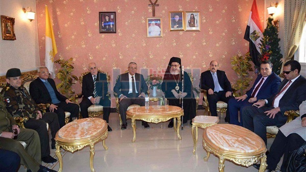 محافظ المنيا يزور