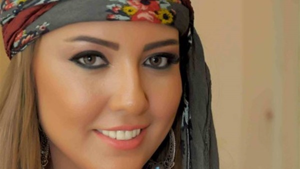 الفنانة مي كساب
