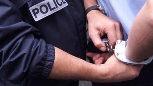 القبض على شخص - أرشيفية