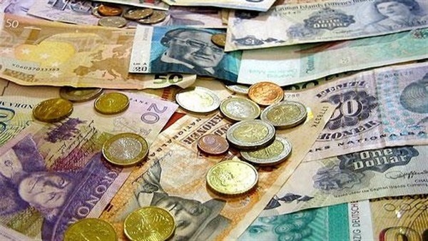 العملات العربية والأجنبية