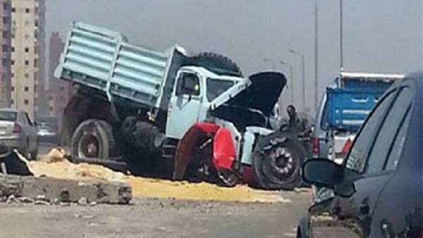 حادث تصادم بين سيارة