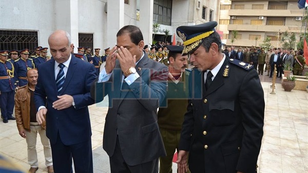 محافظ الغربية يهنئ