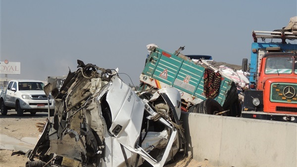حادث تصادم بين سيارتين