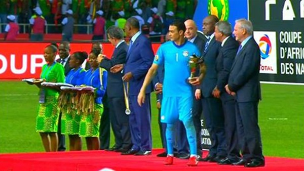عصام الحضري