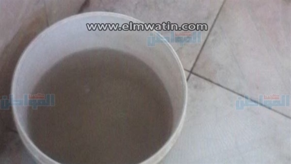 اختلاط الماء بالطين