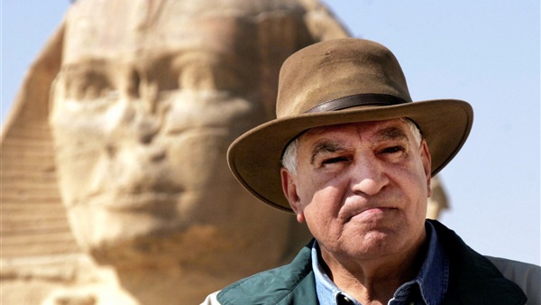  زاهي حواس