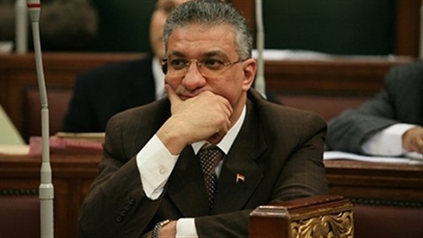 الدكتور أحمد ذكى