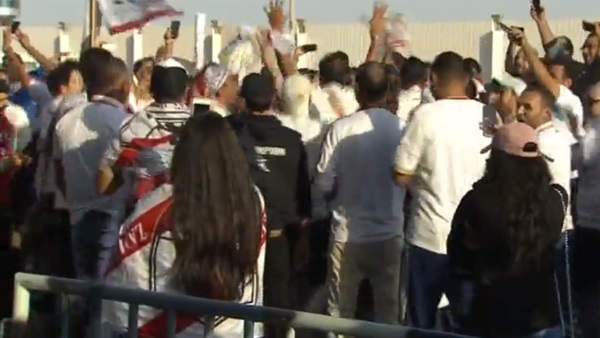 توافد الجماهير على