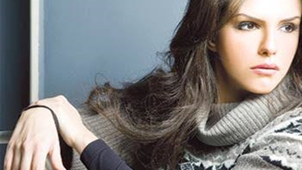 الفنانة دنيا عبد