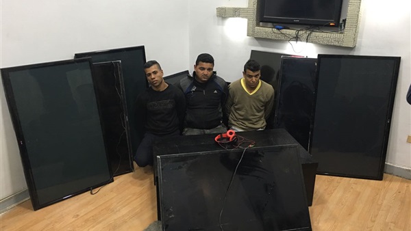 المتهمين
