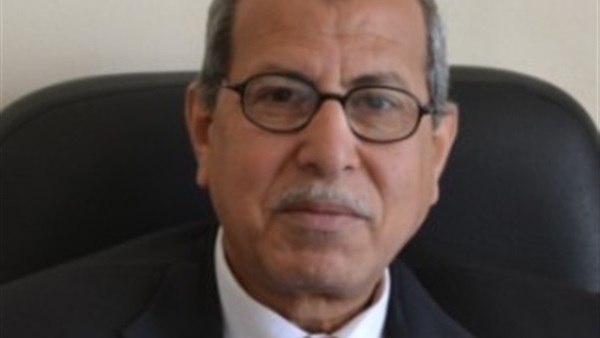 نشأت البارودي السكرتير