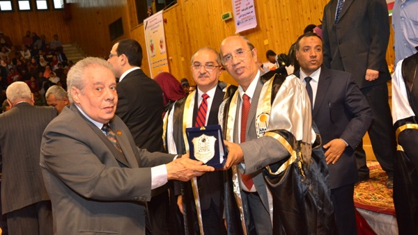 الخريجون الجدد من