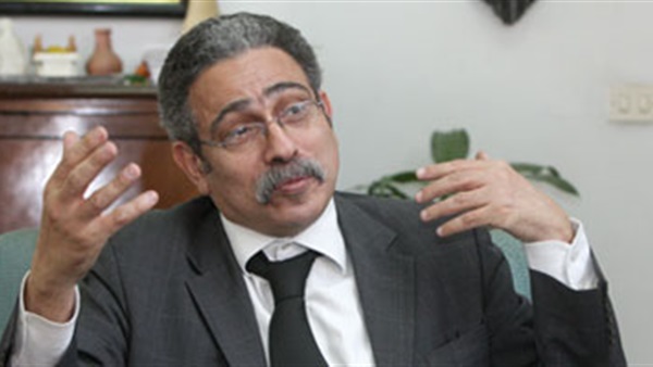 الدكتور عماد أبو