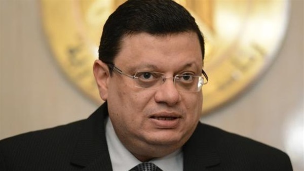 ياسر علي