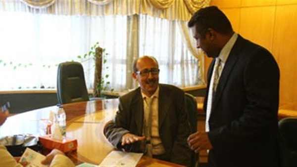 الكاتب الصحفي سيد
