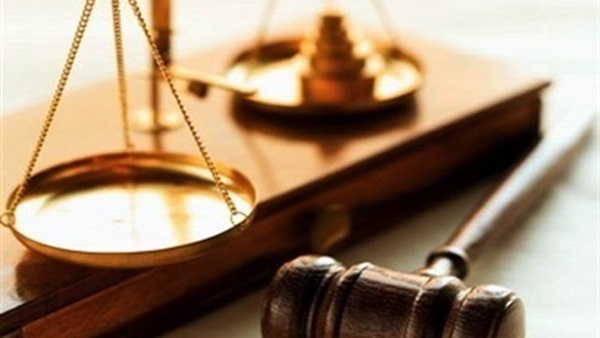 التحقيق مع عاطل وربة