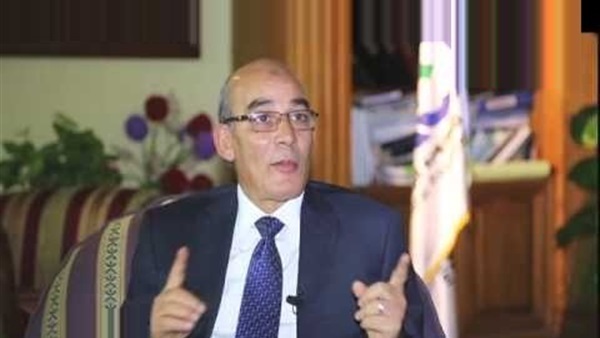 الدكتور عبد المنعم