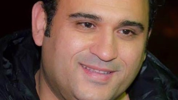 الفنان أكرم حسني