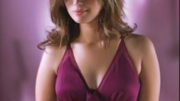 شاهد.. زوج إبنة إيمان