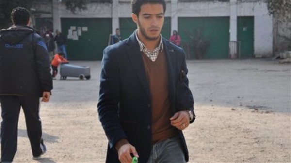 عمر جابر يؤدي عمرة