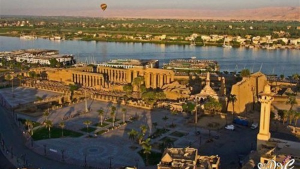 بحث التعاون مع مقاطعة