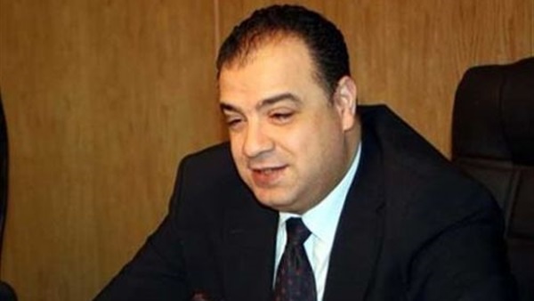 محافظ الفيوم يعطى