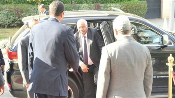 وزير النقل يتفقد