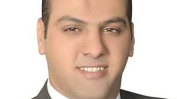النائب محمود عادل
