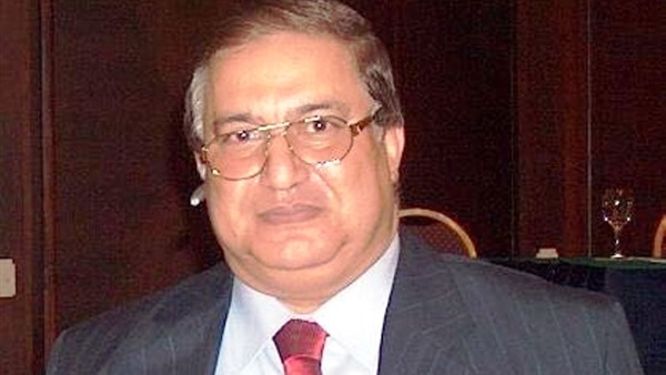 الدكتور أسامة عبد