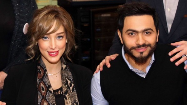 تامر حسنى وزوجته