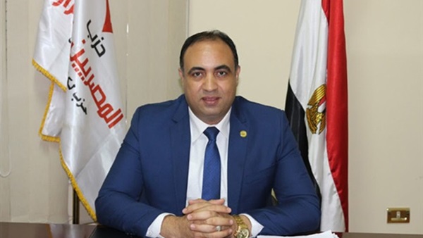 النائب خالد عبدالعزيز