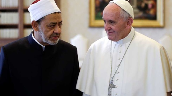 بابا الفاتيكان وشيخ