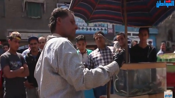 الراقص مع الثعابين