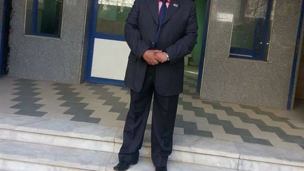 الدكتور معمر عبد