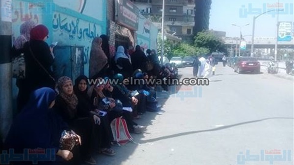 اولياء الامور يفترشو