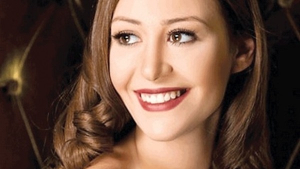 الفنانة منة شلبي