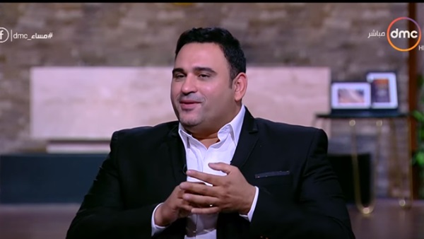 أكرم حسني