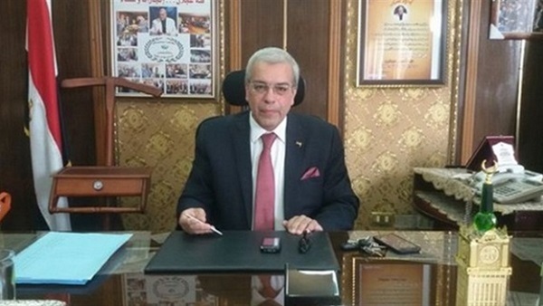 عادل عطية مدير التعليم