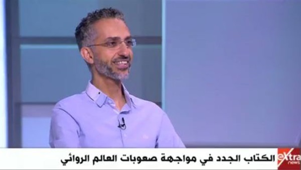 الكاتب أحمد مدحت