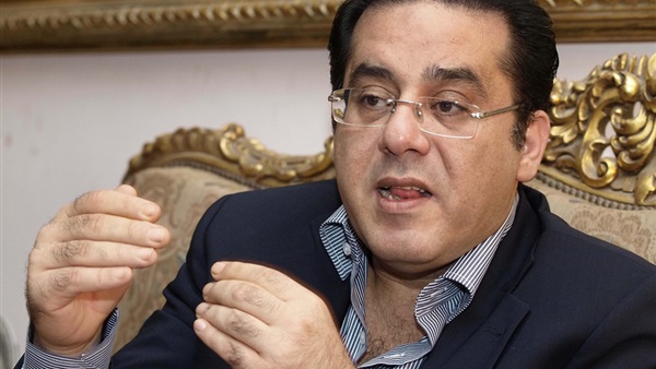 أيمن نور