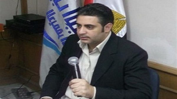  عمرو الهلالي، المحلل